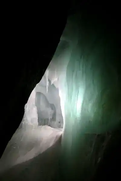 Eisriesenwelt — ijsformaties